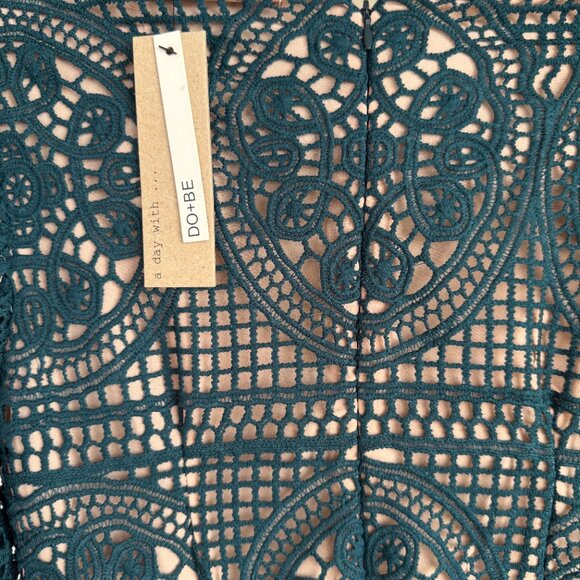 Long Sleeve Crochet Lace Dress - Picture 4 of 9